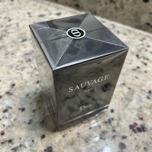 Dior Sauvage Elixir - Sleek Silver Packaging